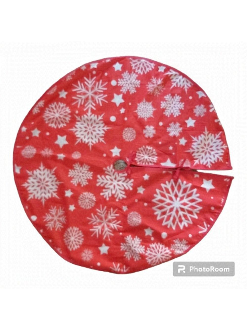 NWOT 34" Red Christmas Tree Skirt W/Cream Colored Snowflakes/Stars Tie Closure
